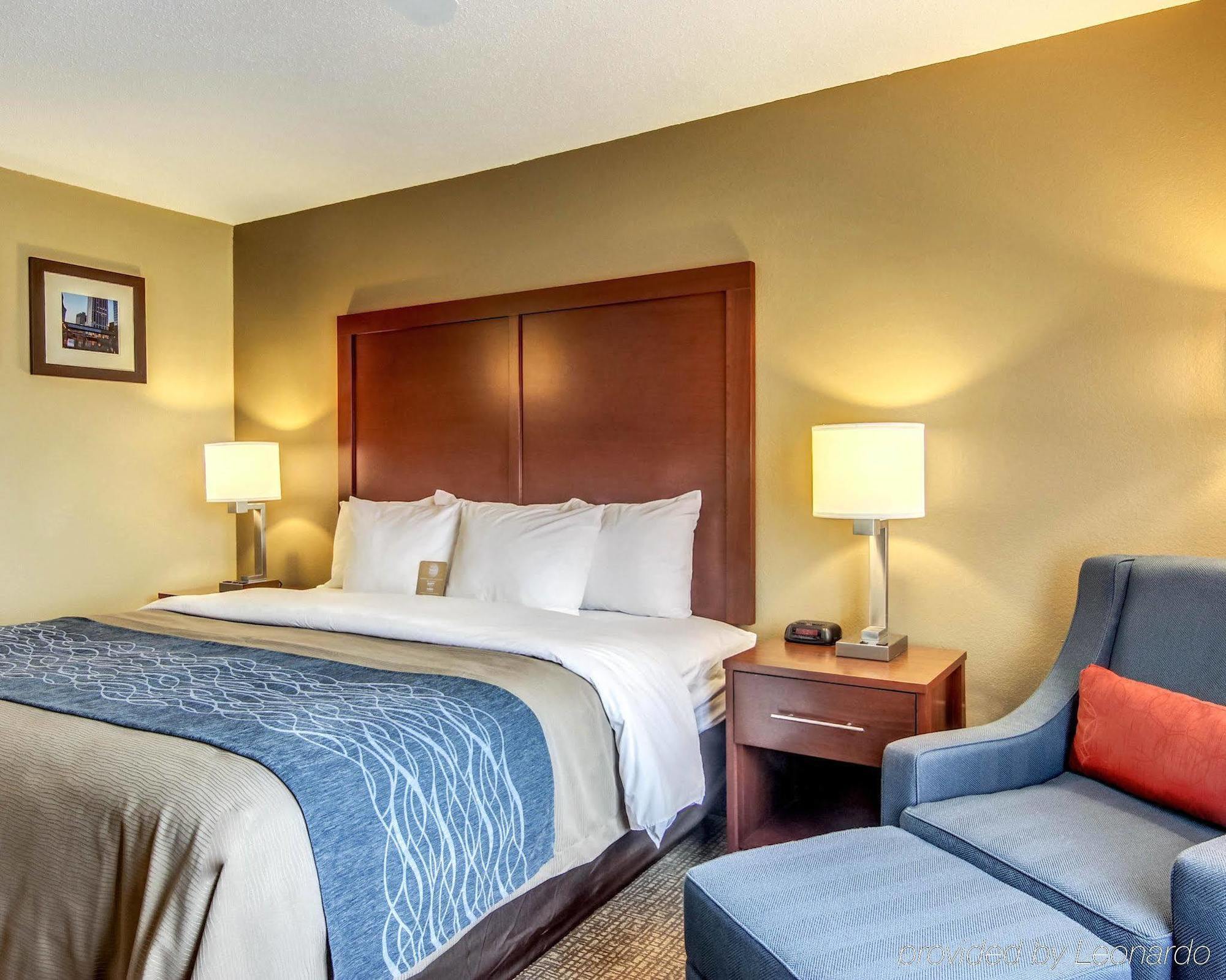 Comfort Inn & Suites Grafton-Cedarburg Buitenkant foto